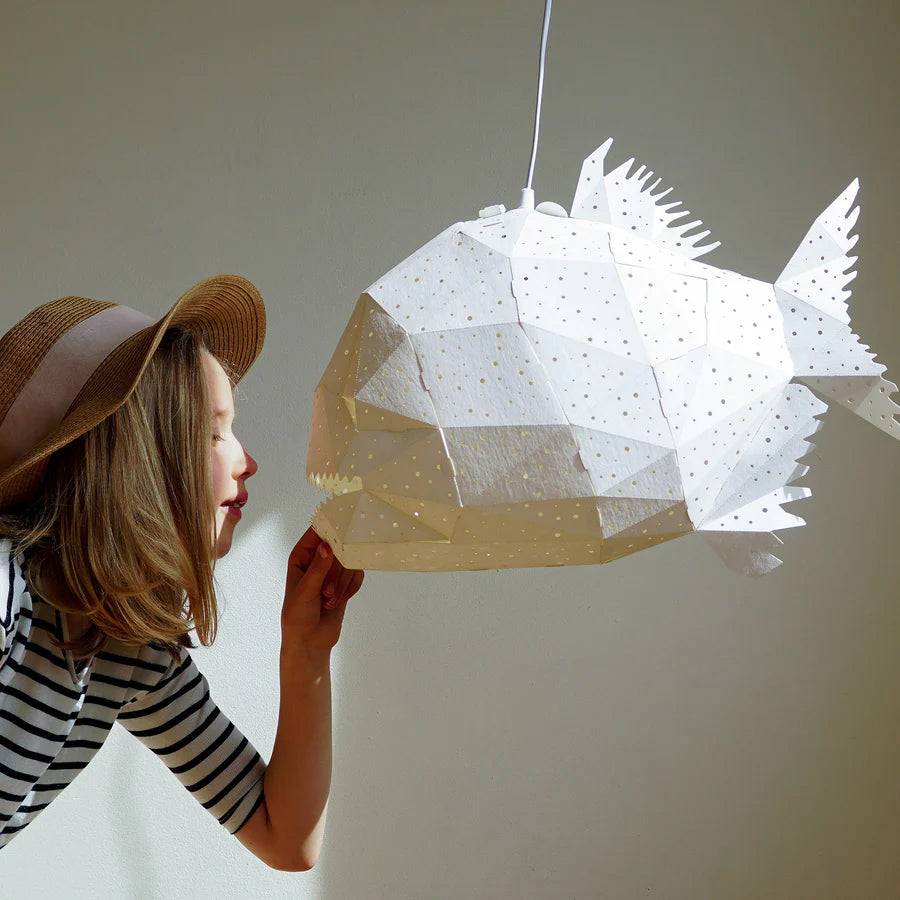 Pendant glowfish light