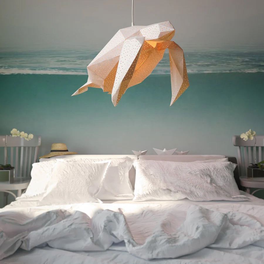 Pendant sea turtle lamp